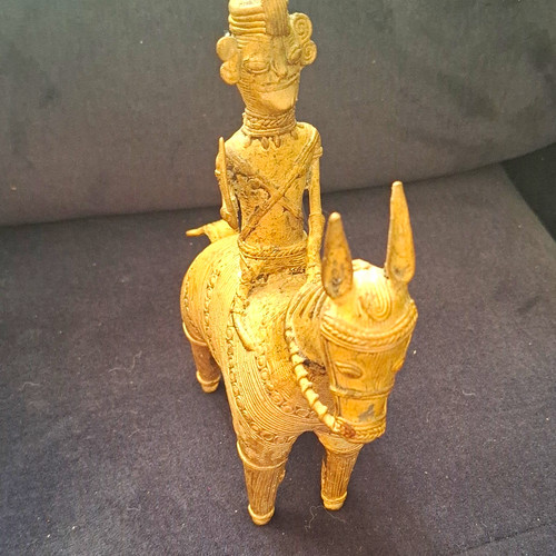 Skulptur eines stammesreiters - eines,