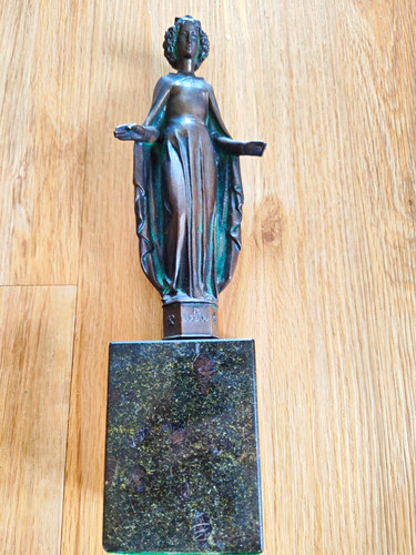 Metall skulptur statue frau - metall,