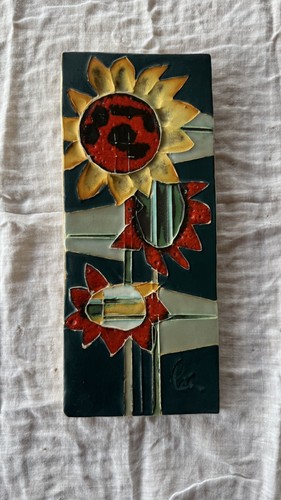 Wandkeramik mit blumenmotiv - mit,