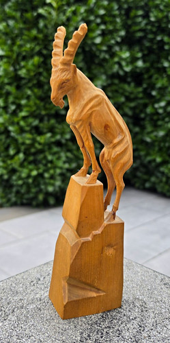 Handgeschnitzte holzskulptur - handgeschnitzte,